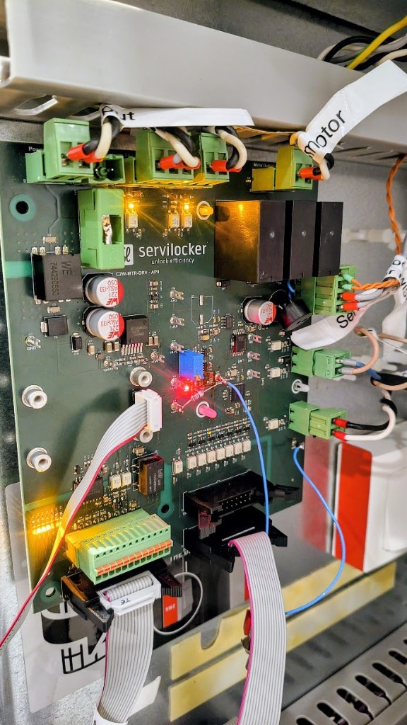 Servilocker C2W motorcontrol printplaat in besturingskast